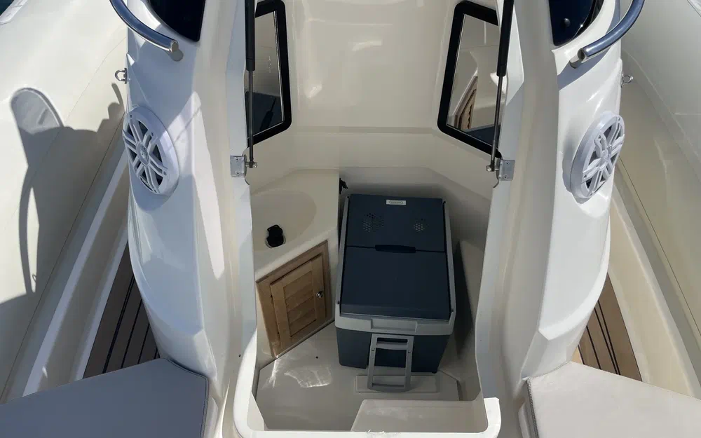 slider 9 Joker Boat Clubman 28