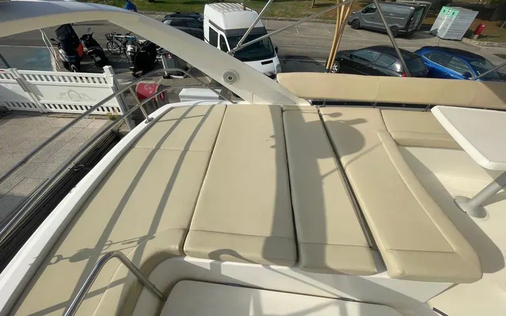 slider 10 Jeanneau Prestige 440