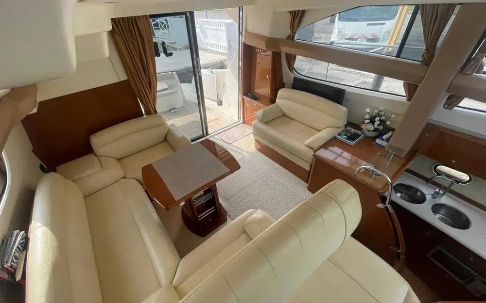 slider 27 Jeanneau Prestige 440