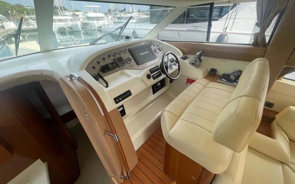 slider 29 Jeanneau Prestige 440