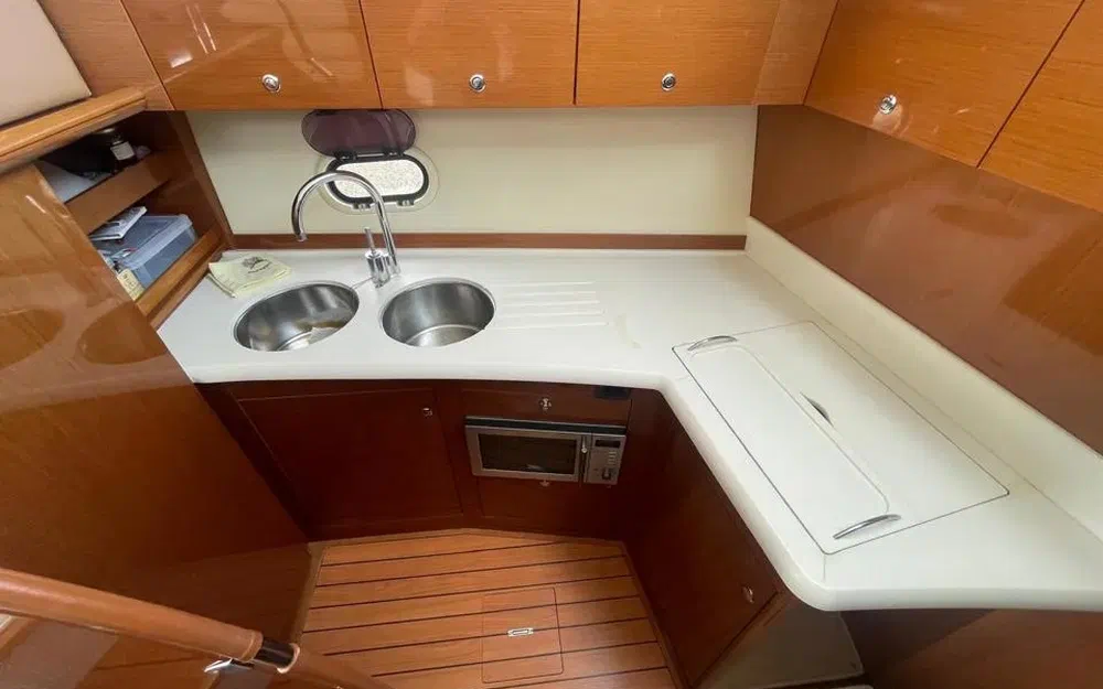 slider 31 Jeanneau Prestige 440