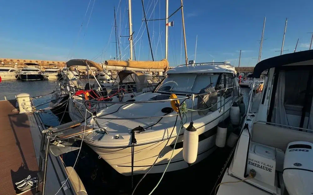 slider 0 Jeanneau Merry Fisher 895