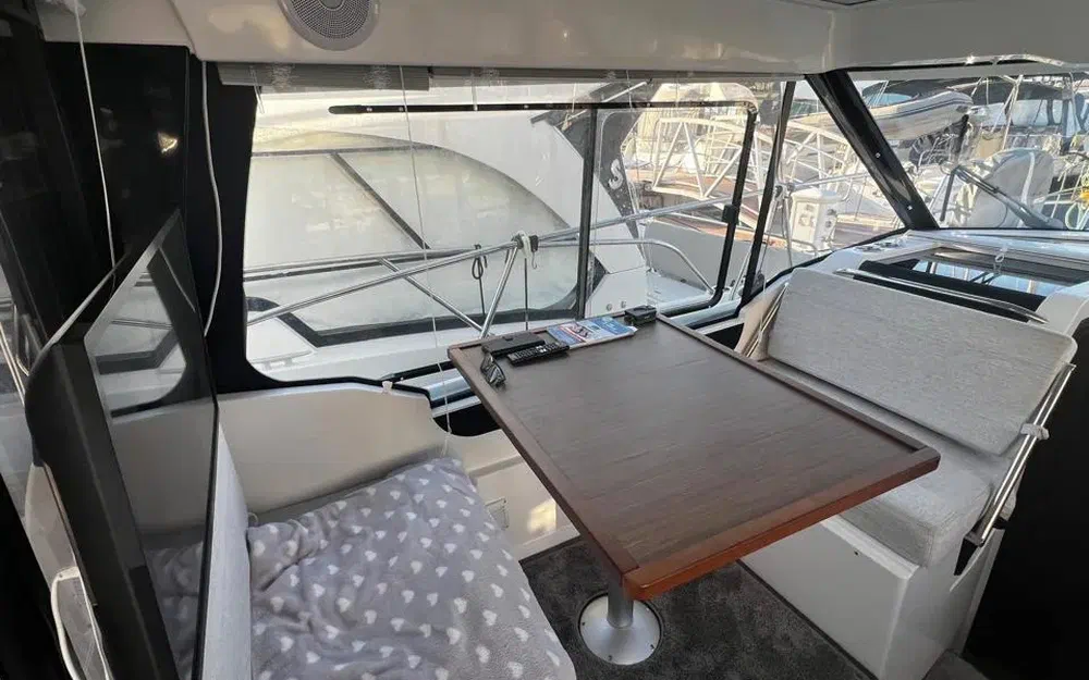 slider 12 Jeanneau Merry Fisher 895