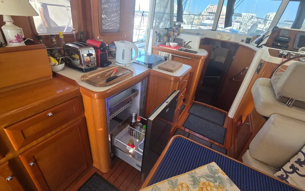 slider 13 Beneteau Swift Trawler 42