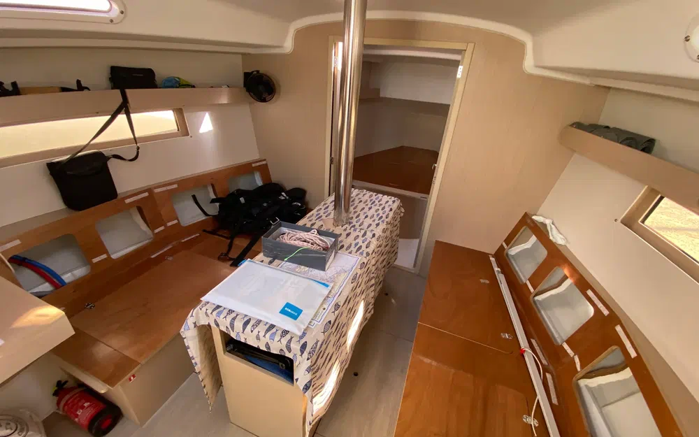 slider 21 Beneteau Oceanis 34.1