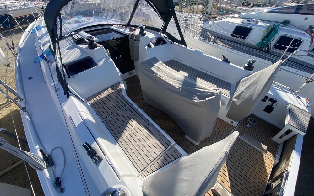 slider 4 Beneteau Oceanis 34.1