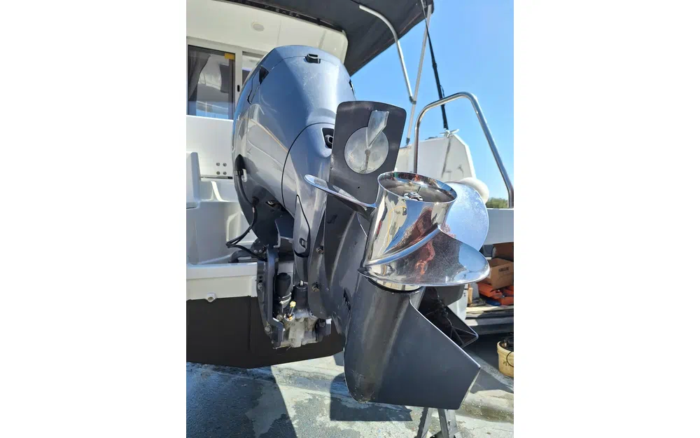 slider 18 Jeanneau Merry Fisher 695