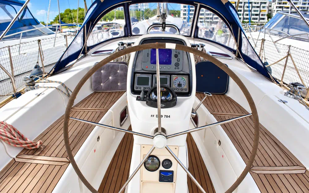 slider 3 Bavaria 38 Cruiser
