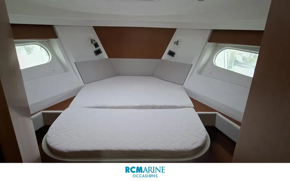 slider 10 Beneteau Swift Trawler 35