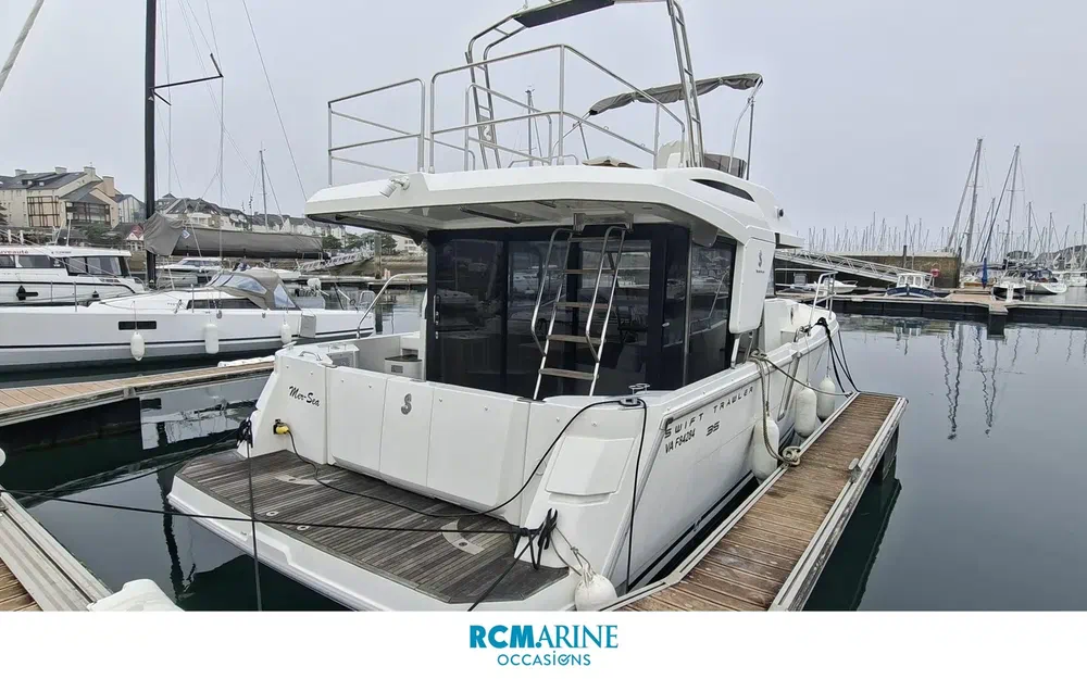 slider 1 Beneteau Swift Trawler 35