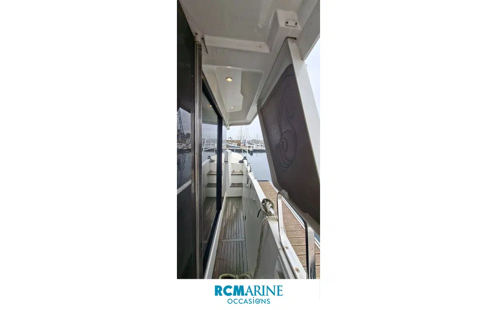 slider 2 Beneteau Swift Trawler 35