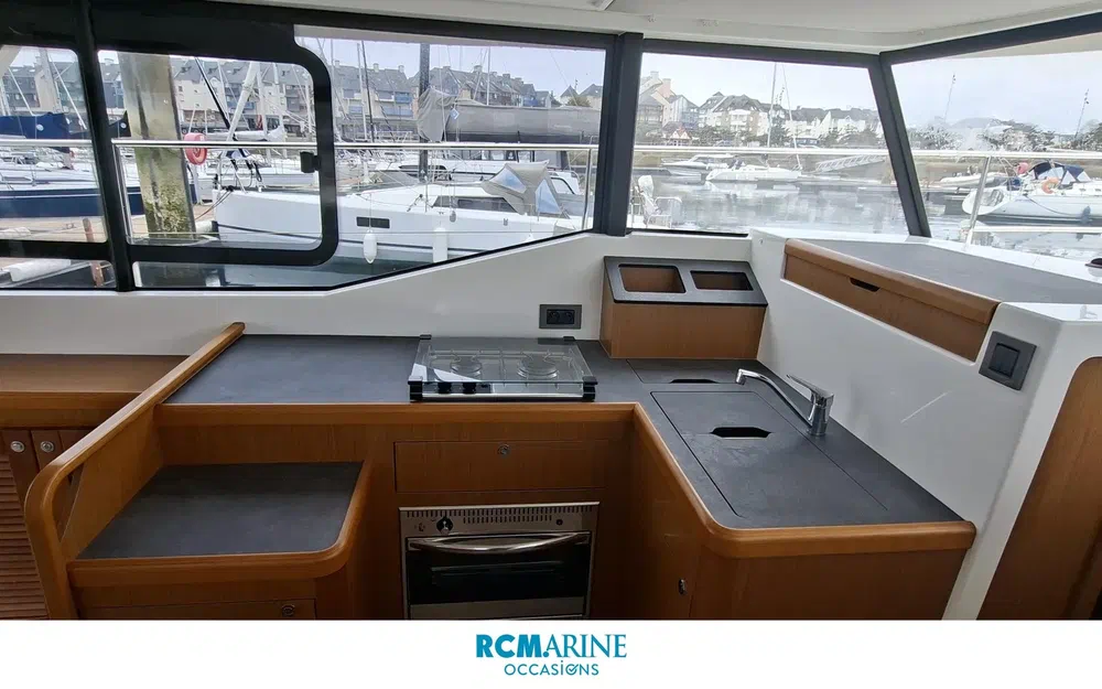 slider 7 Beneteau Swift Trawler 35