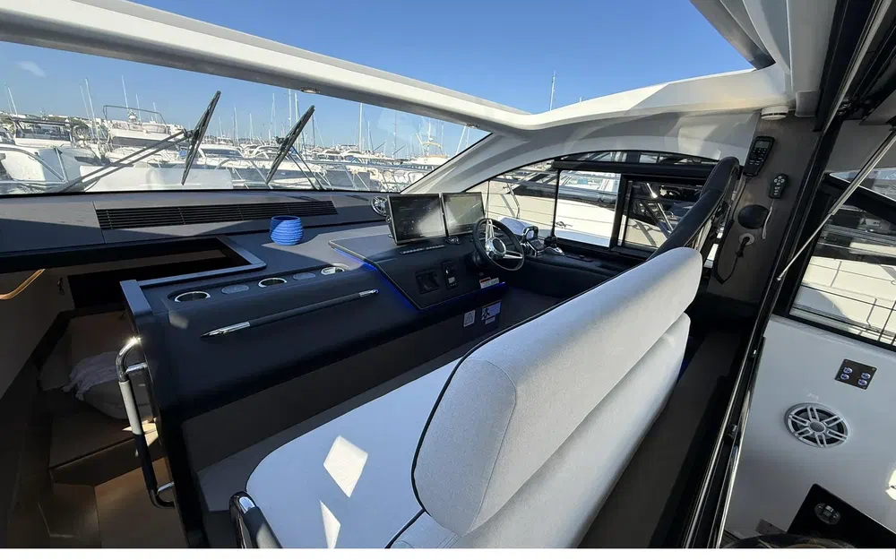 slider 2 Beneteau Gran Turismo 40