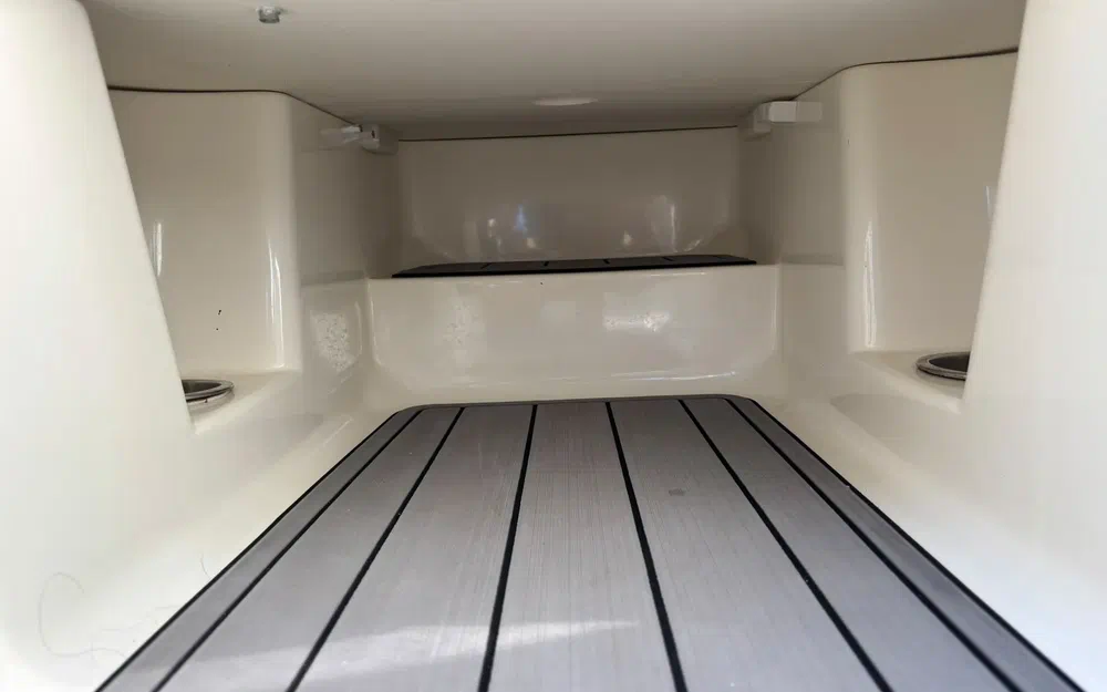 slider 12 Sea Ray 210 SPX OB