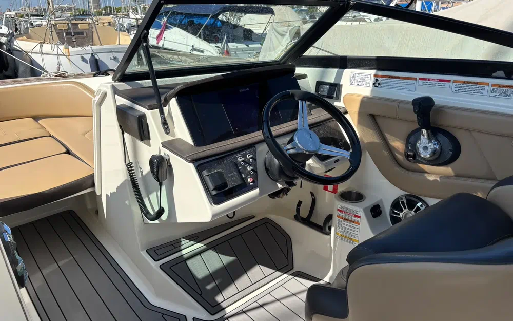slider 20 Sea Ray 210 SPX OB