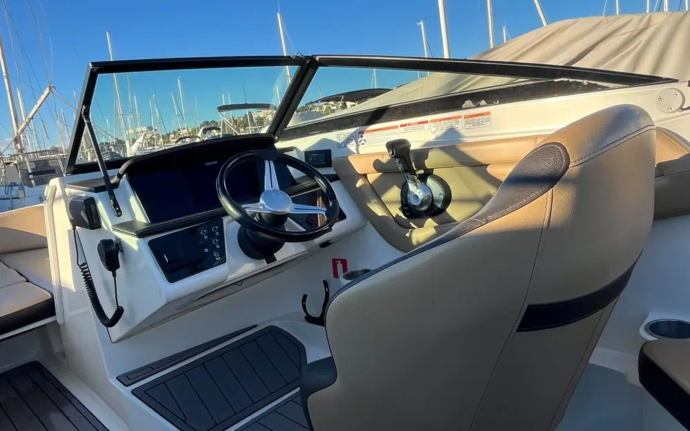slider 21 Sea Ray 210 SPX OB