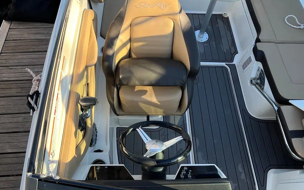 slider 24 Sea Ray 210 SPX OB
