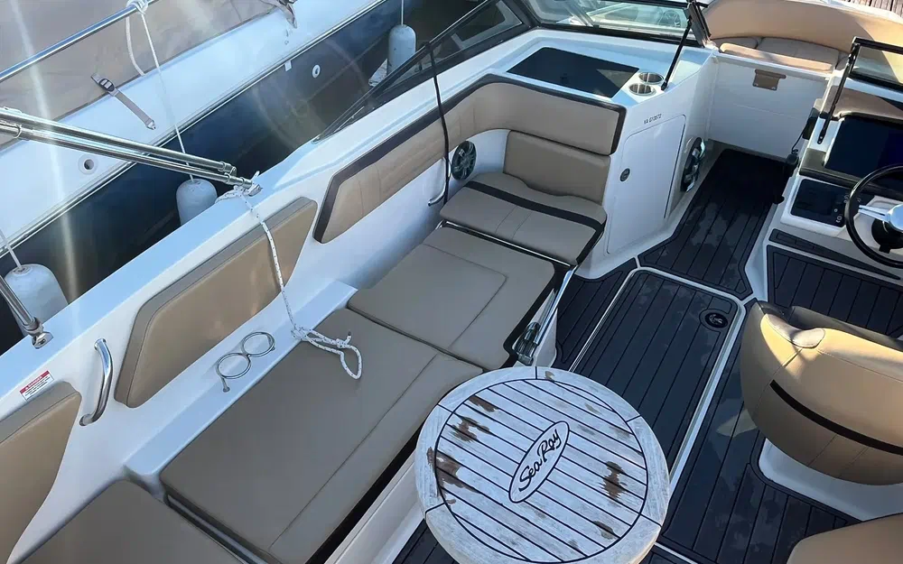 slider 32 Sea Ray 210 SPX OB