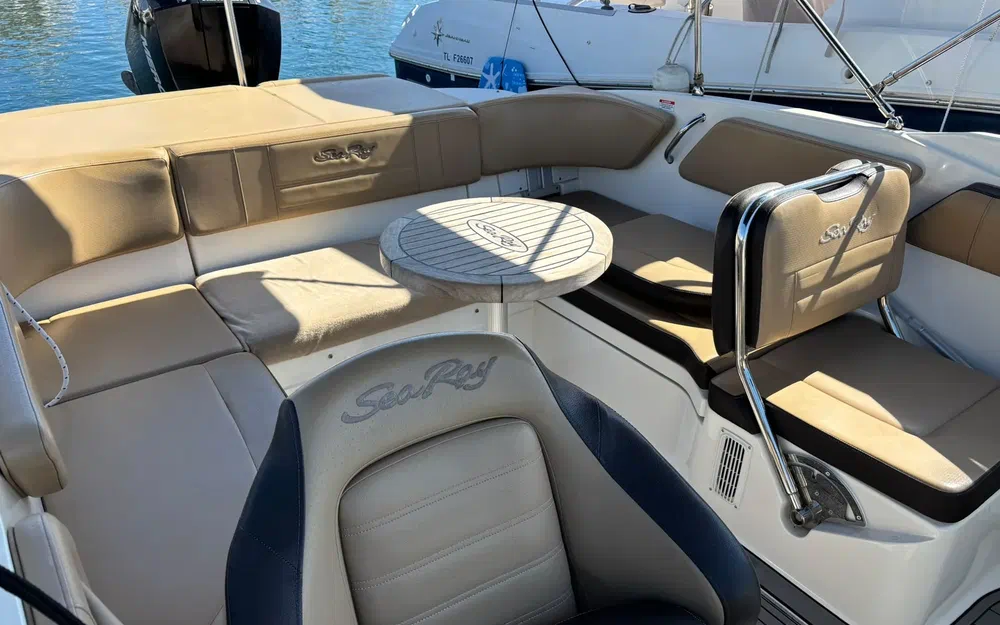 slider 6 Sea Ray 210 SPX OB