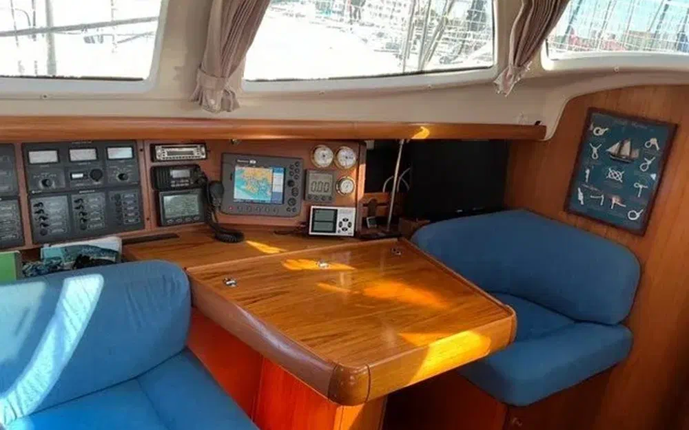 slider 12 Jeanneau Sun Odyssey 43 DS