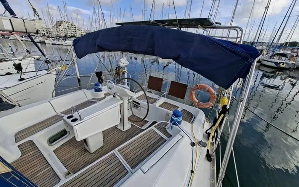 slider 3 Jeanneau Sun Odyssey 43 DS