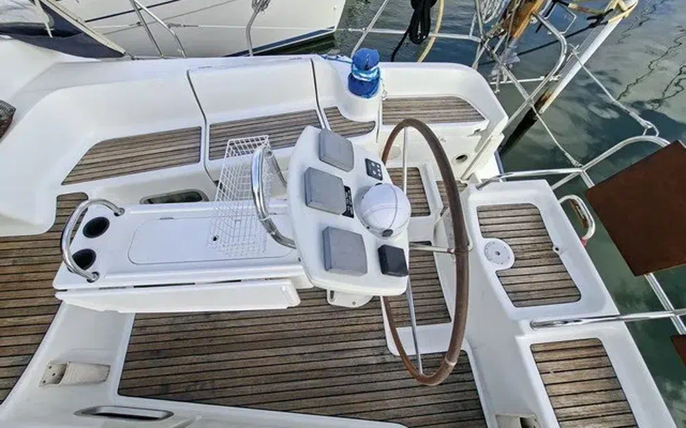 slider 5 Jeanneau Sun Odyssey 43 DS
