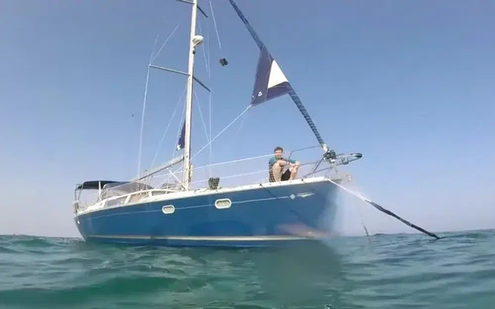 slider 7 Jeanneau Sun Odyssey 43 DS