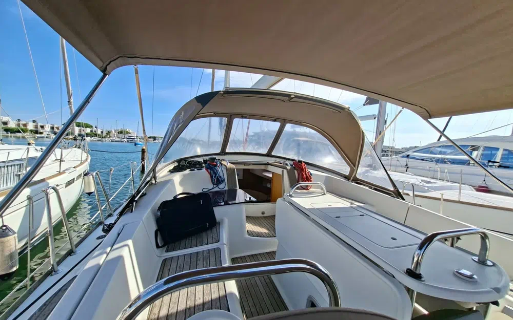 slider 10 Jeanneau Sun Odyssey 42 DS