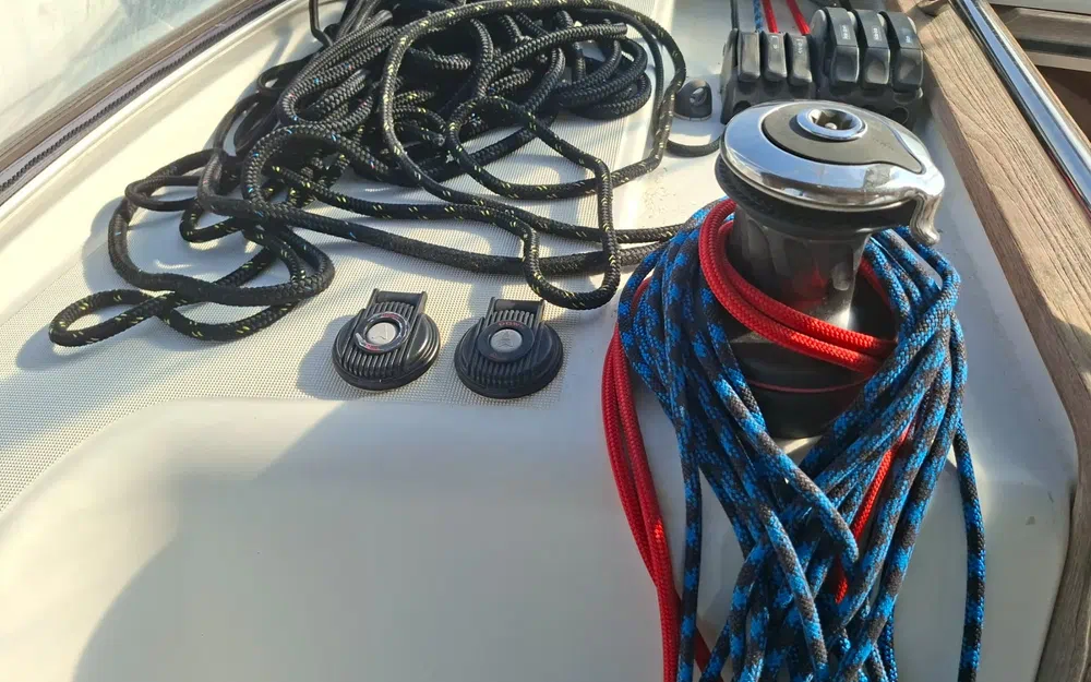 slider 11 Jeanneau Sun Odyssey 42 DS