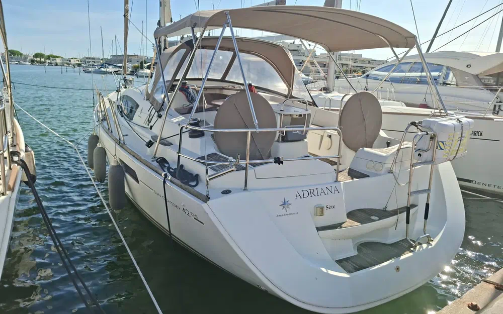 slider 1 Jeanneau Sun Odyssey 42 DS