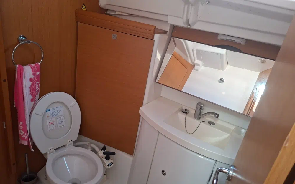 slider 20 Jeanneau Sun Odyssey 42 DS