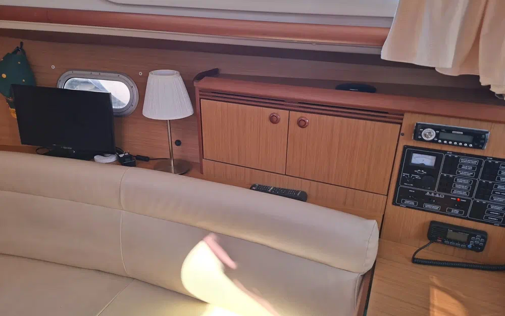 slider 12 Jeanneau Sun Odyssey 32