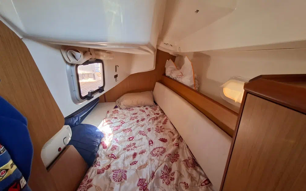 slider 15 Jeanneau Sun Odyssey 32