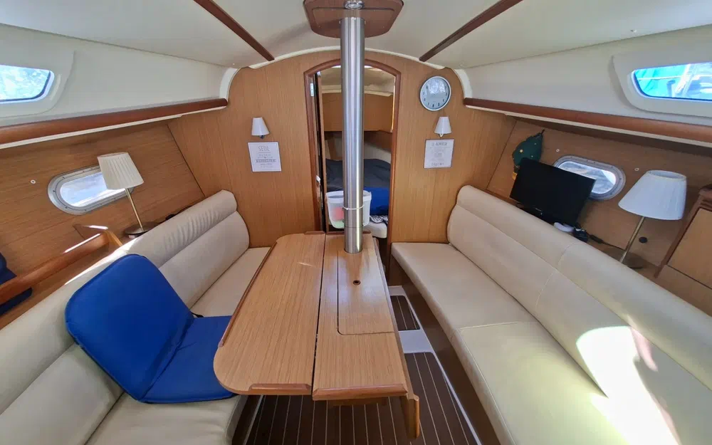 slider 18 Jeanneau Sun Odyssey 32