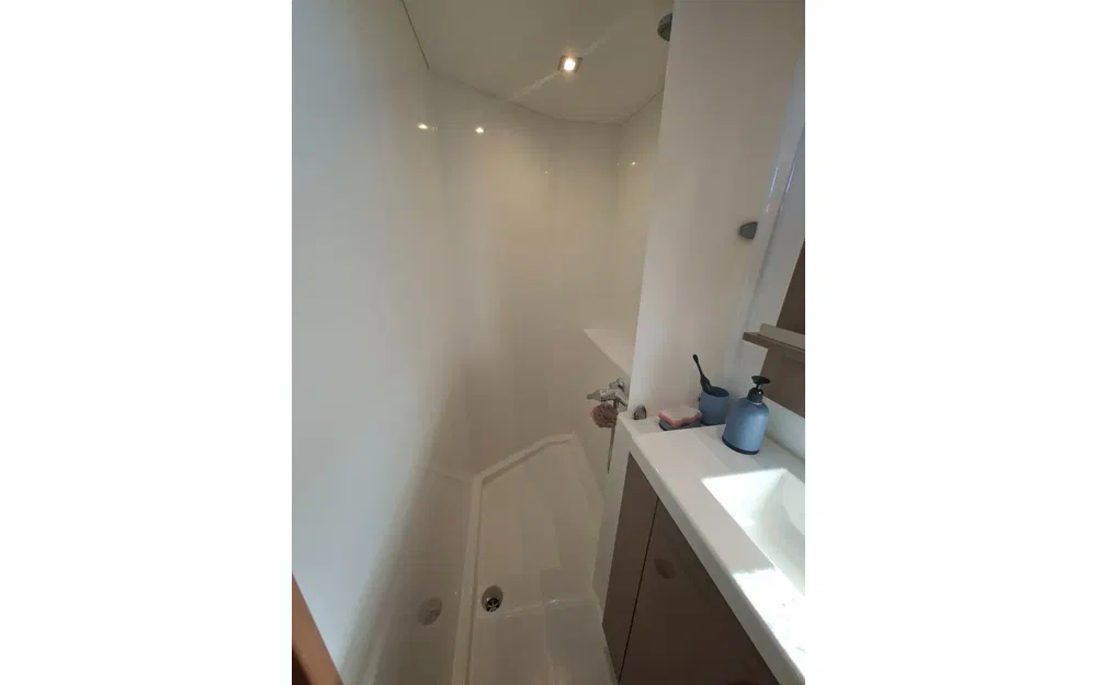 slider 16 Fountaine Pajot Lucia 40