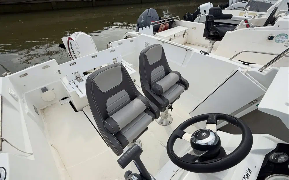 slider 9 Jeanneau Cap Camarat 5.5 CC Serie 2