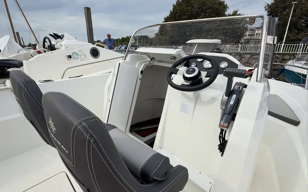 slider 12 Jeanneau Cap Camarat 5.5 CC Serie 2