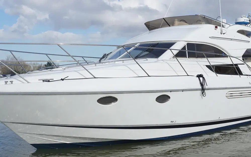 slider 0 Fairline Phantom 38