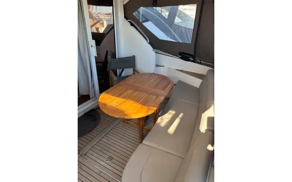 slider 3 Fairline Phantom 38