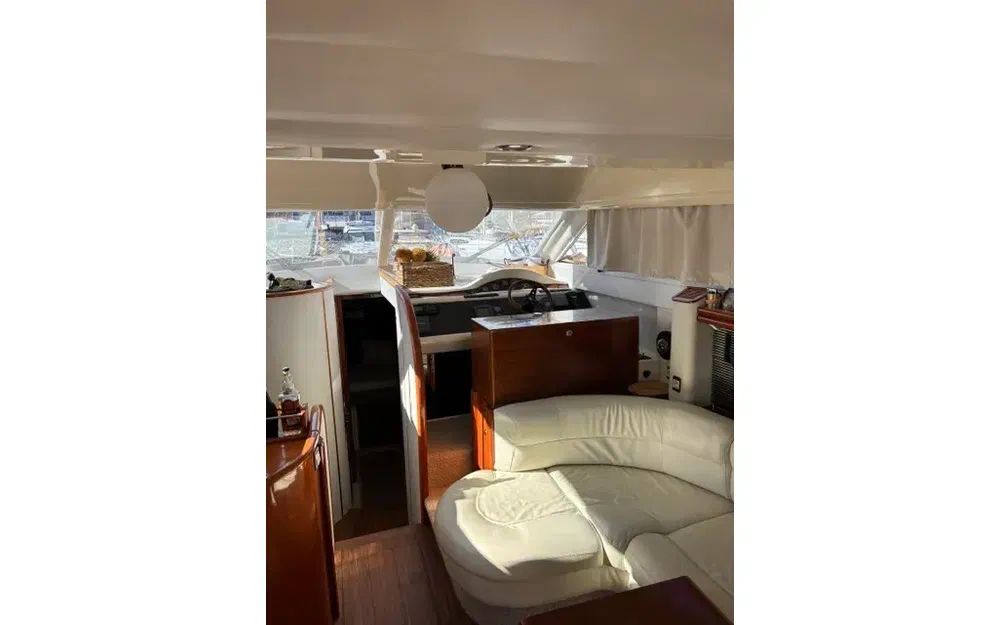 slider 5 Fairline Phantom 38