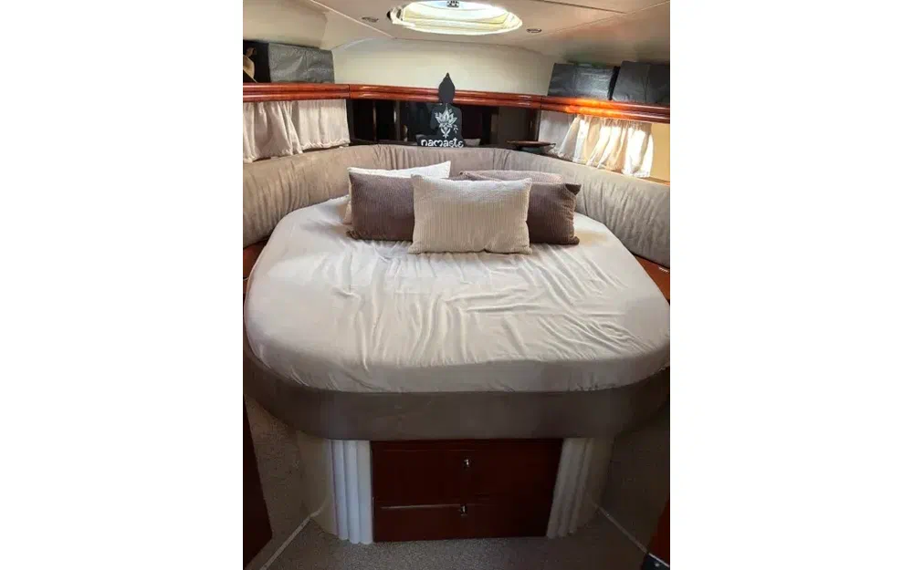 slider 8 Fairline Phantom 38