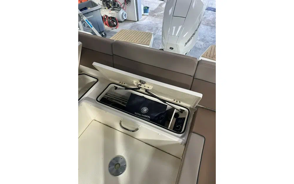 slider 18 Quicksilver Activ 755 Sundeck