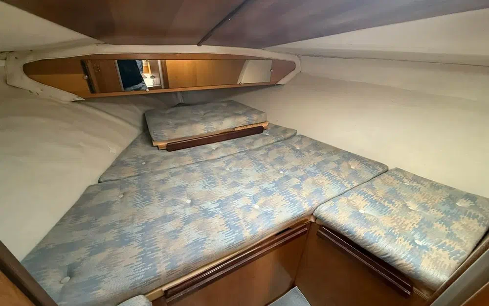 slider 18 Beneteau Antares 800