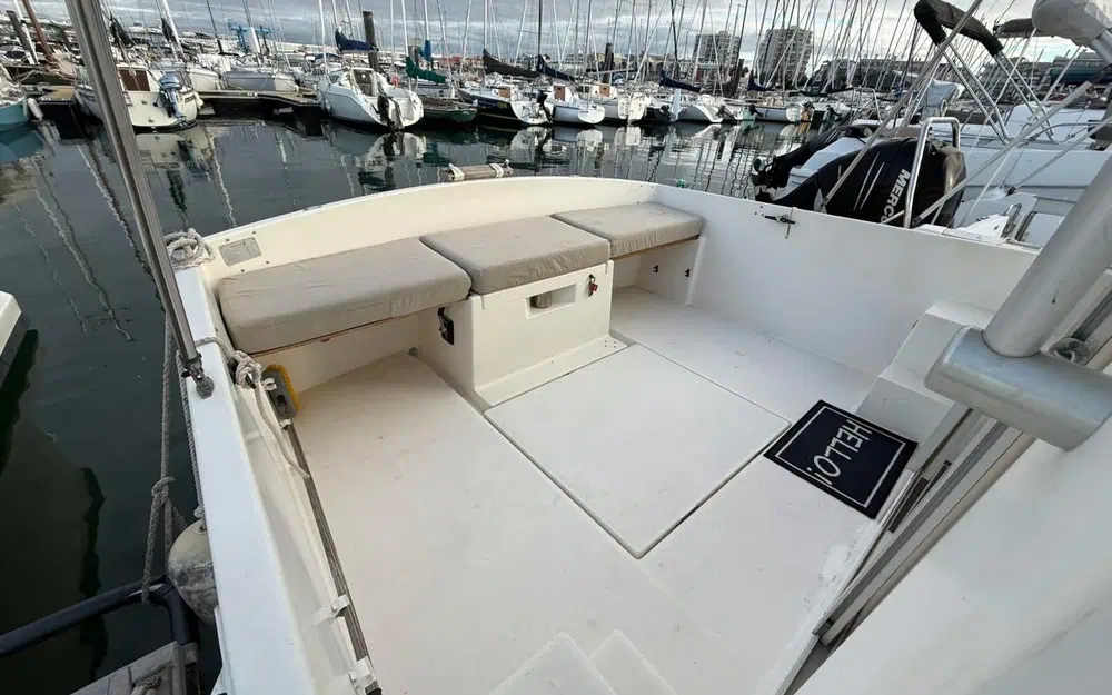 slider 4 Beneteau Antares 800