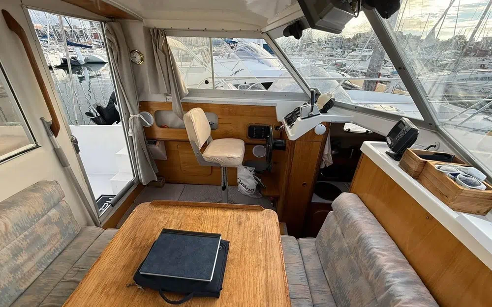 slider 15 Beneteau Antares 800