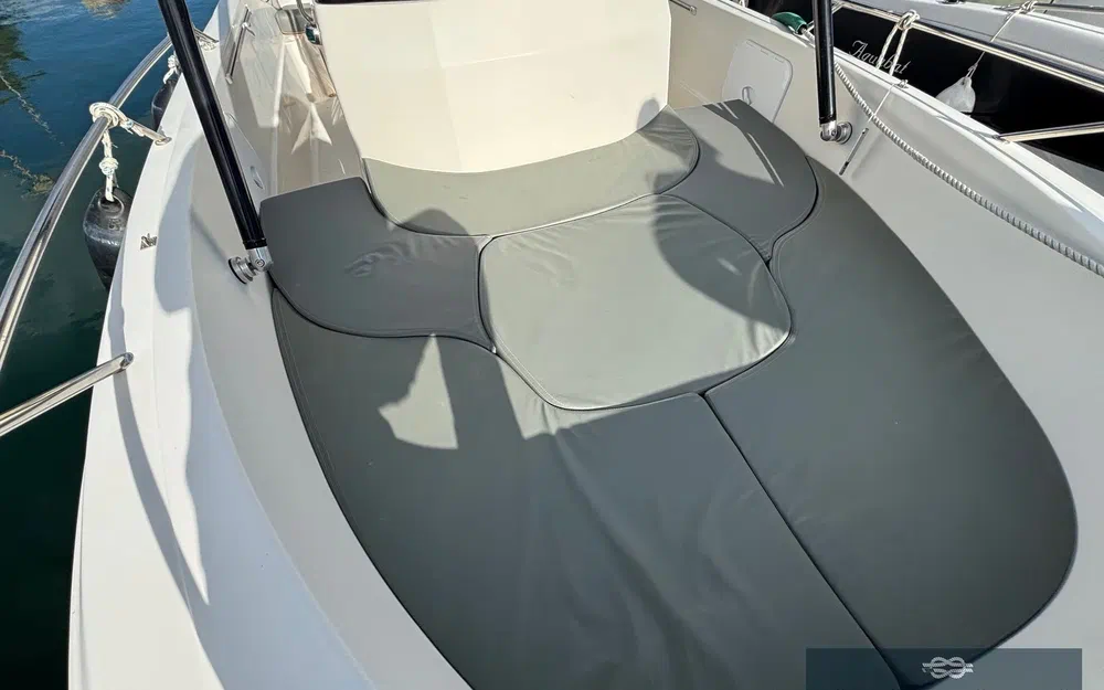 slider 17 Pacific Craft 670 Open