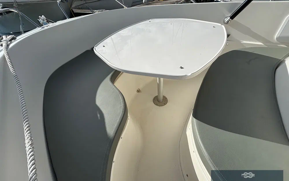 slider 21 Pacific Craft 670 Open