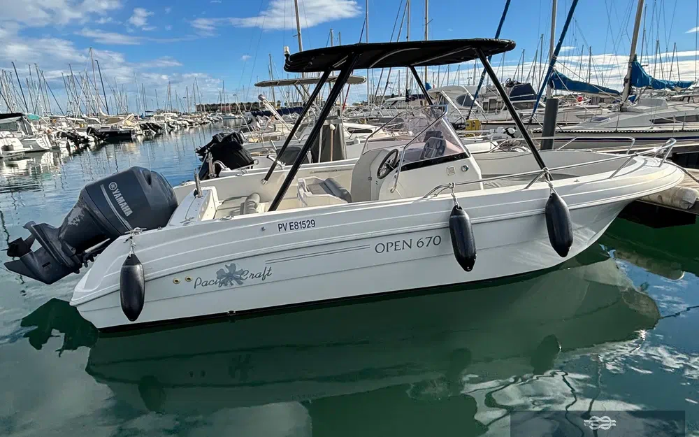 slider 2 Pacific Craft 670 Open