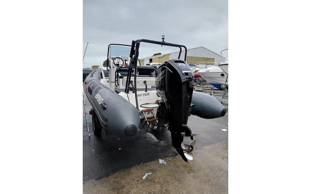 slider 1 Brig Navigator 610