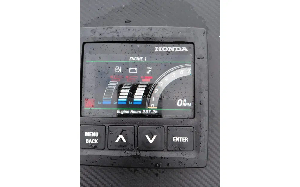 slider 6 Highfield Patrol 700